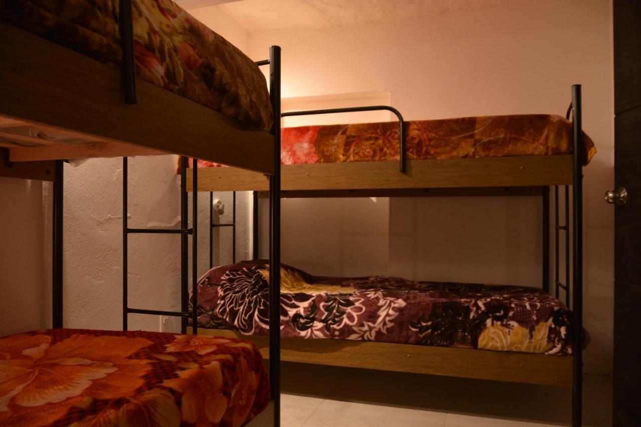 Piano Sur Hostel Монтевидео Экстерьер фото